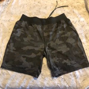 Lululemon XL Men’s shorts 7” linerless